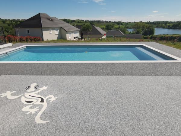 PLAGE DE PISCINE TERMINEE